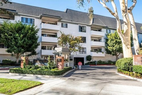 apt-2g-647 Wilcox Ave, LOS ANGELES, CA, 90004-1123 | Card Image