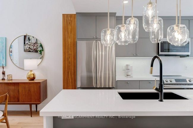 308 - 1210 Thorpe Rd, Condo with 3 bedrooms, 2 bathrooms and 1 parking in Burlington ON | Image 6