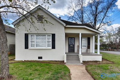 700 Oakwood Avenue, House other with 3 bedrooms, 2 bathrooms and null parking in Huntsville AL | Image 1