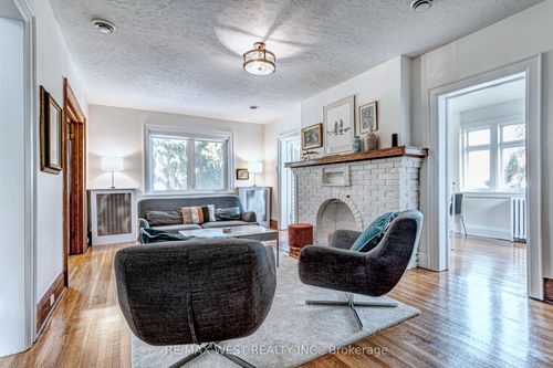 upper-24 Fairview Ave, Toronto, ON, M6P3A1 | Card Image