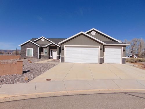 256 S 1175 W, Parowan, UT, 84761-7840 | Card Image