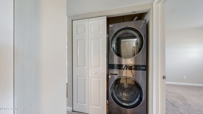 106 Middletown Sq, Condo with 2 bedrooms, 1 bathrooms and null parking in Louisville KY | Image 23