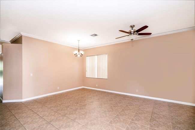 262 Kensington Way, House other with 3 bedrooms, 2 bathrooms and null parking in Royal Palm Beach FL | Image 11