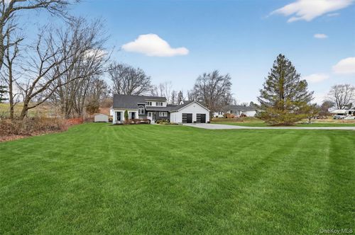 385 Route 284, Westtown, NY, 10998-3441 | Card Image