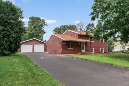 3675 Prairie Rd, White Bear Lake, MN, 55110-4858 | Card Image