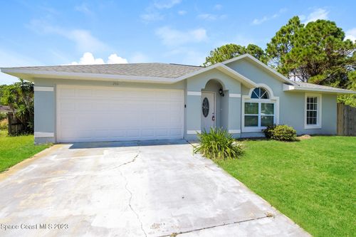 250 Bayshore Ave Nw, Palm Bay, FL, 32907-2711 | Card Image