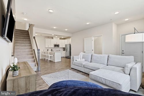 10308 Ratcliffe Trl, MANASSAS, VA, 20110-7832 | Card Image