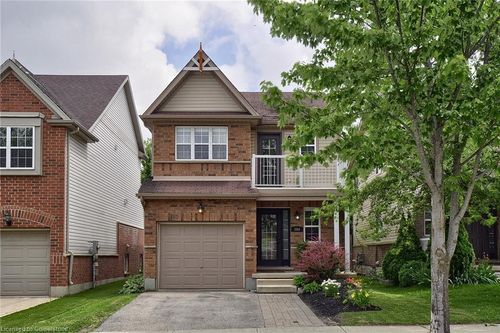 360 Sauve Cres, Waterloo, ON, N2T2Y8 | Card Image