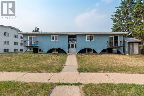 4420 46 St, Lloydminster, SK, S9V0J1 | Card Image