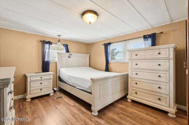 212 Roberts Rd, Home with 2 bedrooms, 1 bathrooms and 2 parking in Toms River NJ | Image 11