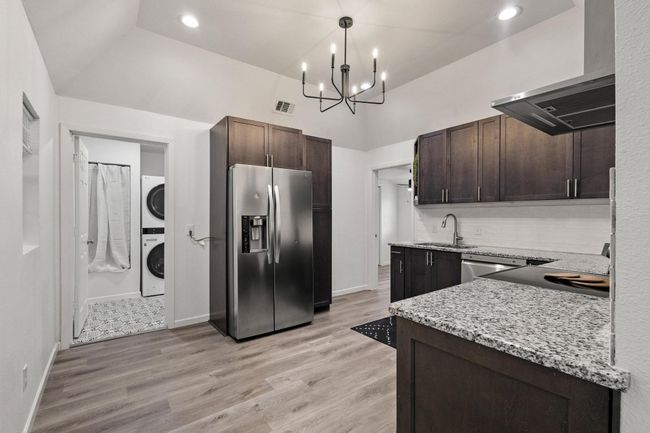 1710 S Walnut St, House other with 2 bedrooms, 2 bathrooms and null parking in Sherman TX | Image 10