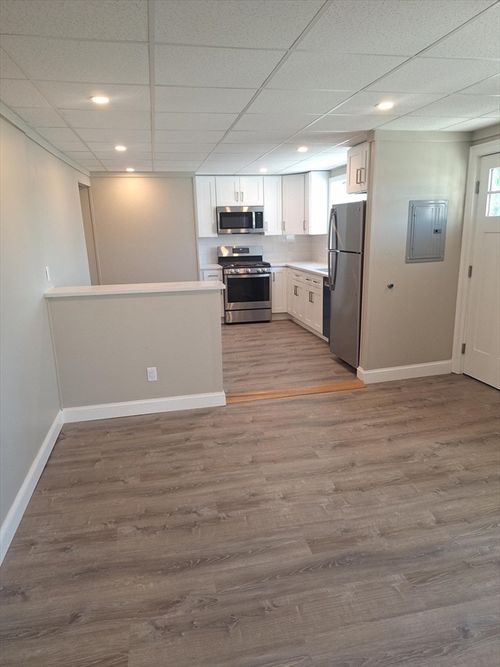 6-15 Cedar St, Malden, MA, 02148-3882 | Card Image