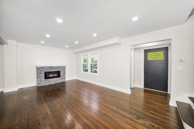 9213 S Trumbull Ave, House other with 3 bedrooms, 2 bathrooms and 2 parking in Evergreen Park IL | Image 11