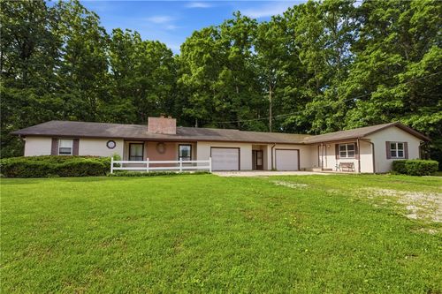 9069 E Us Highway 40, Effingham, IL, 62401 | Card Image
