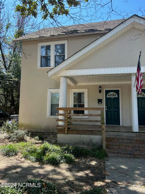 240 W New Hampshire Ave, Southern Pines, NC, 28387-4724 | Card Image