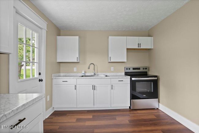 715 E Kentucky Ave, House other with 2 bedrooms, 1 bathrooms and null parking in La Follette TN | Image 9