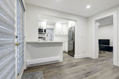 MAIN - 1343 Dupont St, Home with 1 bedrooms, 1 bathrooms and null parking in Toronto ON | Image 2