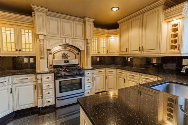 750 Mainsail Ln, Condo with 3 bedrooms, 3 bathrooms and null parking in Secaucus NJ | Image 4