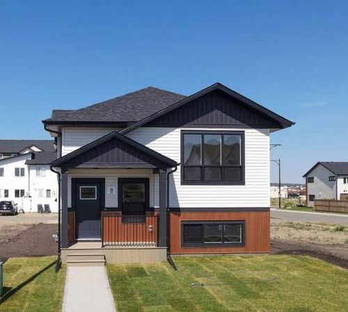 19 Ian Way, Sylvan Lake, AB, T4S0W5 | Card Image