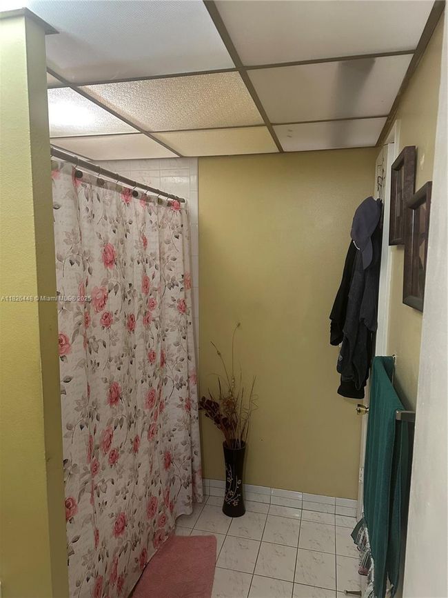 APT-113 - 1900 W 54 Th St, Condo with 1 bedrooms, 1 bathrooms and null parking in Hialeah FL | Image 8