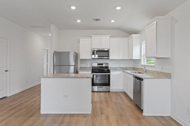 464 Aplite Pass, House other with 3 bedrooms, 2 bathrooms and 2 parking in Maxwell TX | Image 5