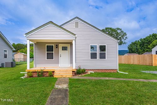 2532 Russell St, Kingsport, TN, 37660-7417 | Card Image