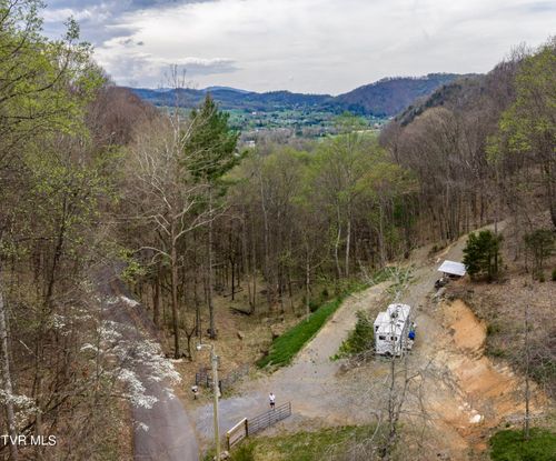 394 & 400 Bishop Hollow Rd, Elizabethton, TN, 37643-5579 | Card Image