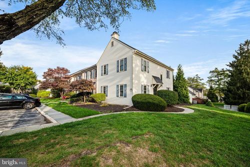 607 Shippen Dr, CHESTER SPRINGS, PA, 19425-8700 | Card Image