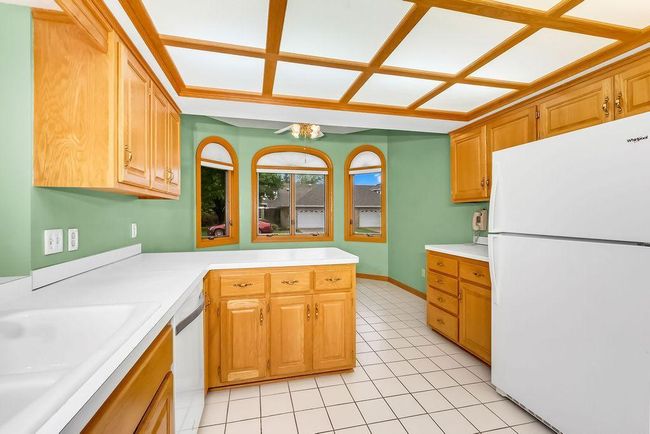 Kitchen | Image 10