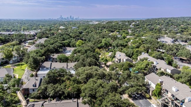 Just 6 miles to downtown Austin! | Image 23