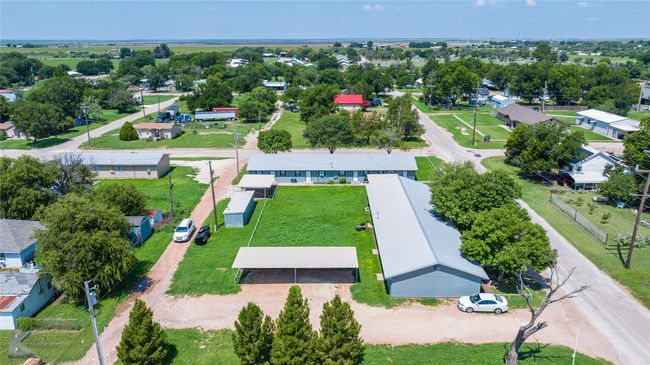 500 S 7 Th St, Home with 16 bedrooms, 8 bathrooms and 8 parking in Haskell TX | Image 30