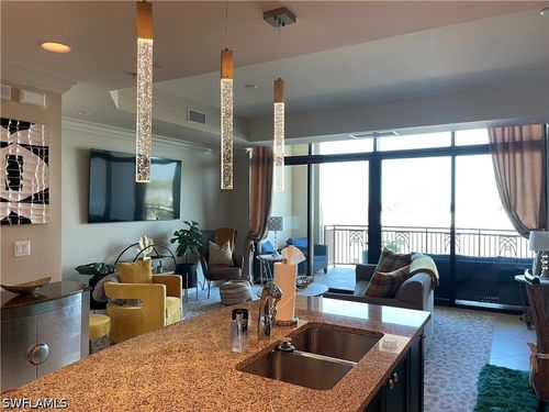 5417-9115 Strada Pl, NAPLES, FL, 34108-2894 | Card Image