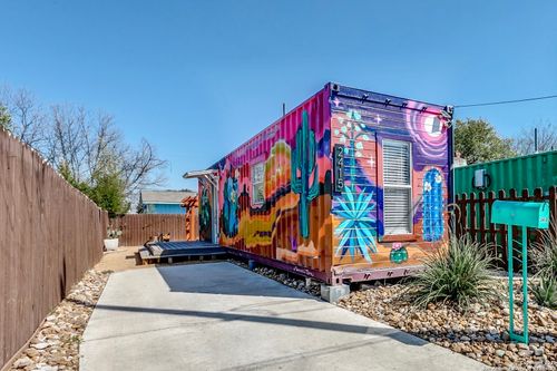 2415 W Poplar St, San Antonio, TX, 78207-1343 | Card Image