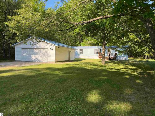 1010 Siesta Ln, Weidman, MI, 48893-8831 | Card Image
