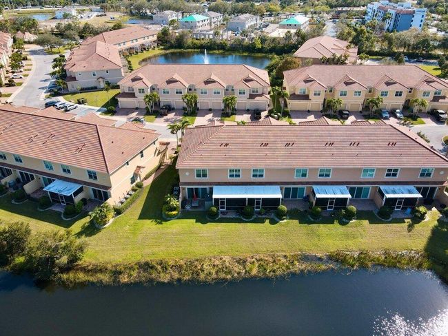 651 Sw Glen Crest Way, Condo with 3 bedrooms, 3 bathrooms and null parking in Stuart FL | Image 67