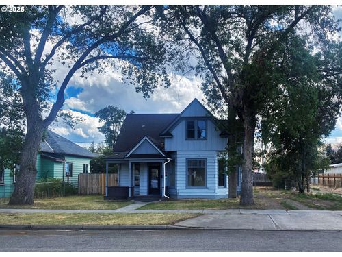 2815 Baker St, Baker City, OR, 97814-2546 | Card Image