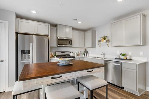 5138 Stable View Dr, Woodbury, MN, 55129-5712 | Card Image