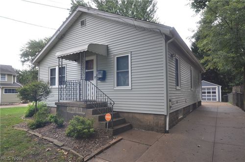 1742 Shaw Ave, Akron, OH, 44305-4236 | Card Image