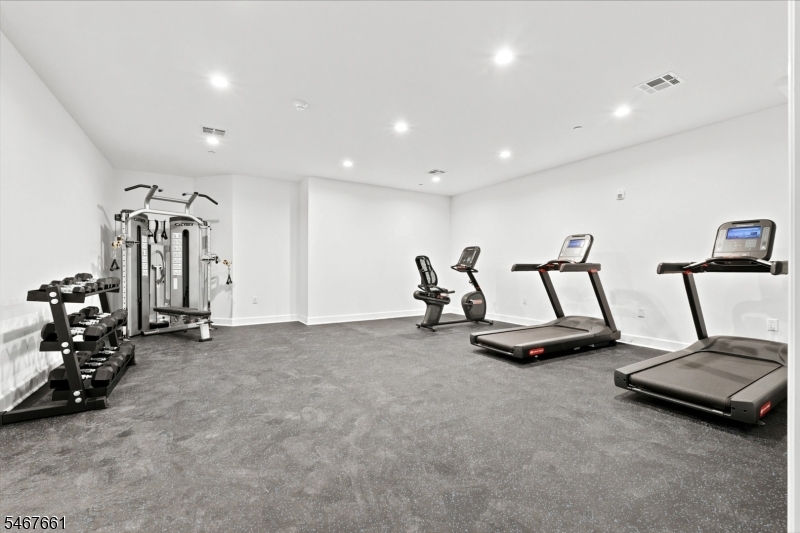 Residential Lease in Montville Twp. 3