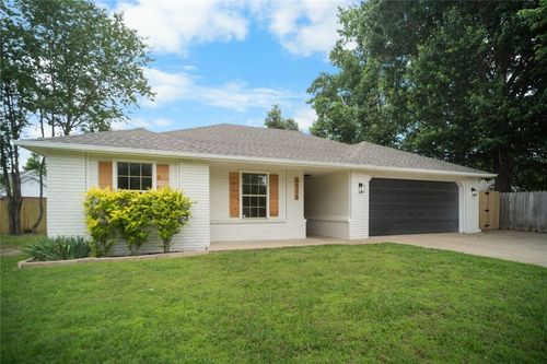 3715 W Rozell St, Rogers, AR, 72756-1858 | Card Image