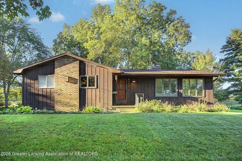 9731 Riverside Dr, Grand Ledge, MI, 48837-9295 | Card Image
