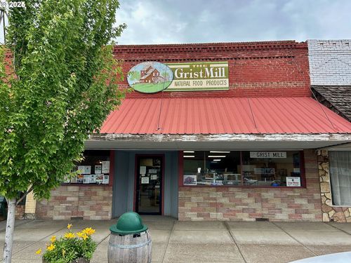 121 W Main St, Goldendale, WA, 98620-8911 | Card Image
