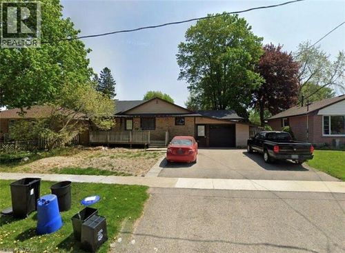 986 Heather St, Woodstock, ON, N4S4W5 | Card Image