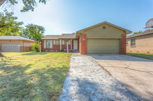 1542 E 59th Place, Tulsa, OK, 74105 | Card Image