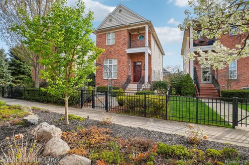 29044 Thistle Ln, Harrison Twp, MI, 48045-6023 | Card Image