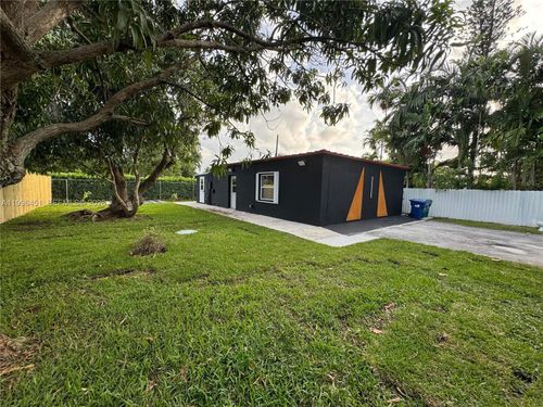 2-14240 S Biscayne River Rd, Miami, FL, 33161-2712 | Card Image