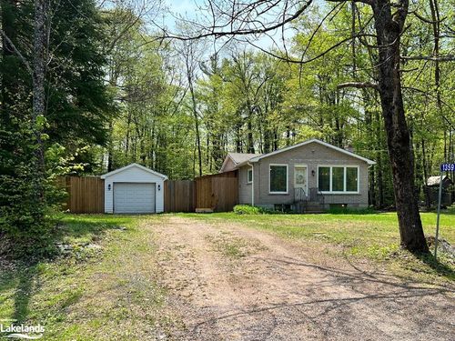 1359 Clement Lake Rd, Wilberforce, ON, K0L3C0 | Card Image