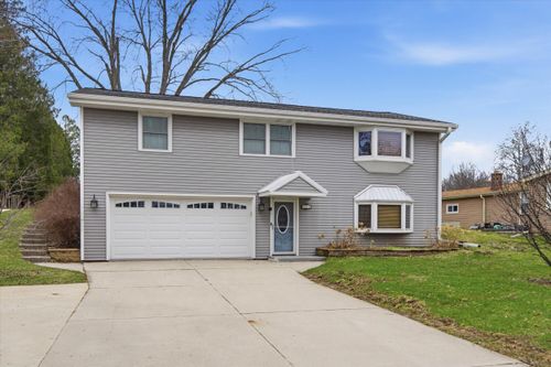 795 S Main St, Saukville, WI, 53080-2113 | Card Image