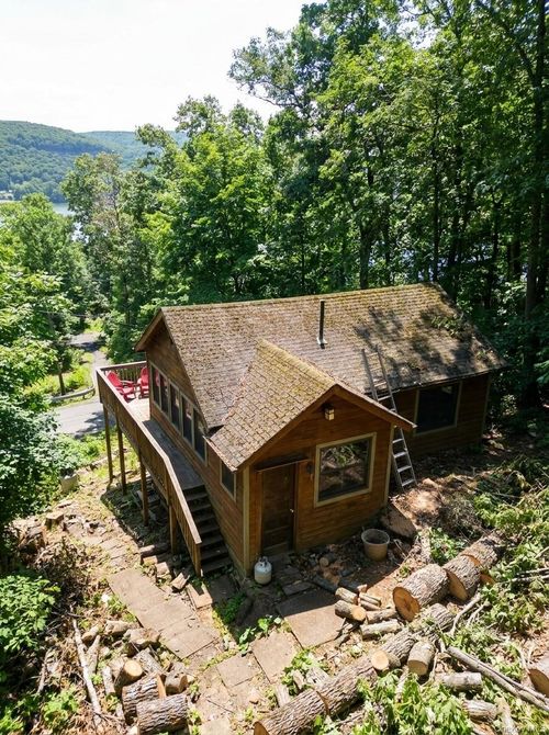 211 Brook Trl, Greenwood Lake, NY, 10925-4213 | Card Image