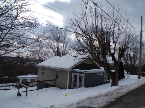 327 W Thornton St, Paoli, IN, 47454-1461 | Card Image